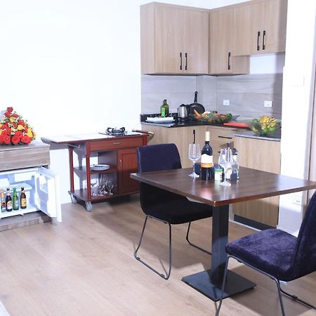 Elmos Hotel Addis Ababa Bagian luar foto